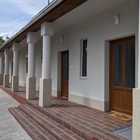 Balogh Vendeghaz Apartment Sarospatak
