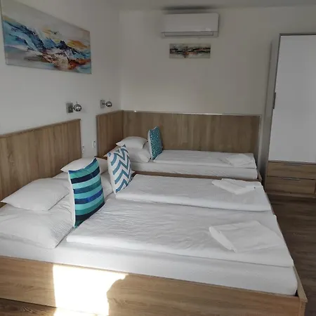 Balogh Vendeghaz Apartment *